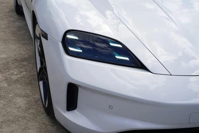 需多言保时捷Taycan 4澳门新葡京入口【路试】强者无(图4)